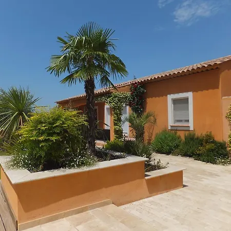 Les Lavandes Bed and breakfast Alleins